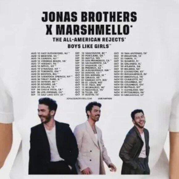 Jonas Brothers Marshmello Tour 2025 Shirt Graphic Tee Music Fan 140 - Picture 3 of 6